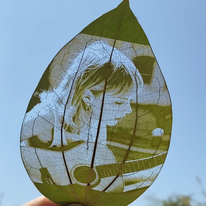 Custom Leaf Carving Photos